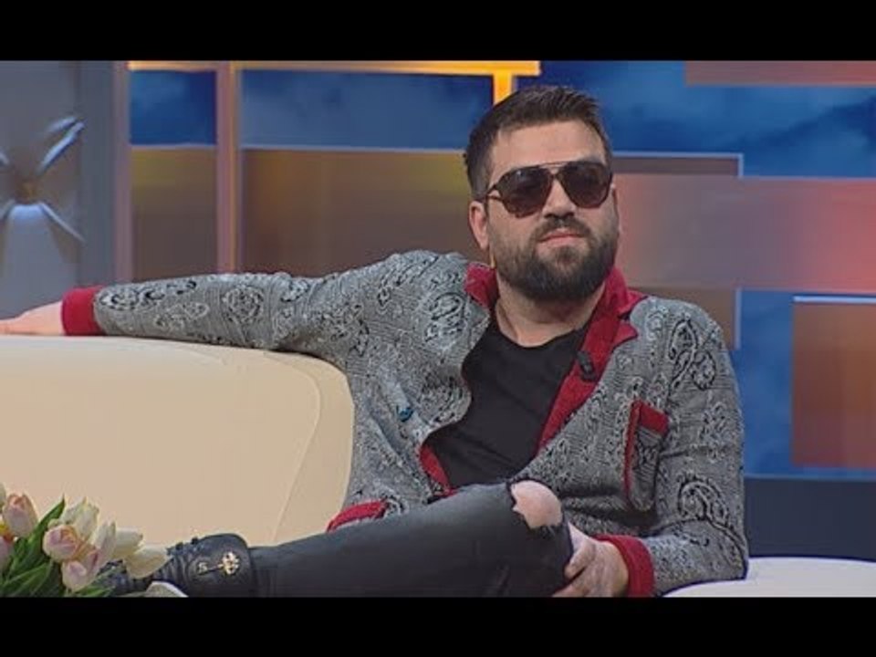 Dite e re -  Sa herë ka rënë në dashuri Stine?