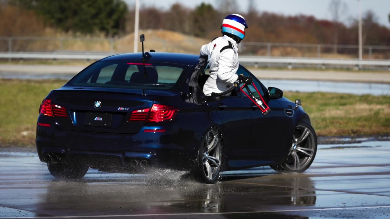BMW sets two GUINNESS WORLD RECORDS for drifting in the new BMW M5