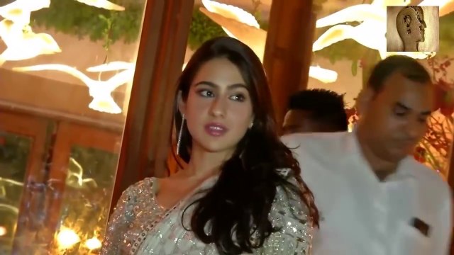 sonam kapoor grand wedding reception Aishwarya Rai, Sara Ali Khan,Jaya Bachchan, Sonam Kapoor, Karan Johar Dance Video goes VIRAL
