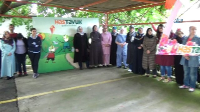 Hastavuk çalışanı anne ile işitme engelli kızı ilham oldu...Sosyal medyaya damga vuran 'Anneler Günü' videosu tıklanma rekoru kırıyor