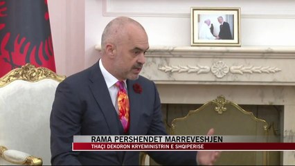 Thaçi dekoron kryeministrin e Shqipërisë Edi Rama - News, Lajme - Vizion Plus