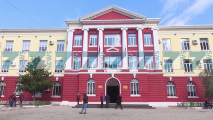 MYNYR KONI AKUZON DEKANIN DHORI KULE SE KA ABUZUAR ME DETYREN  - News, Lajme - Kanali 9