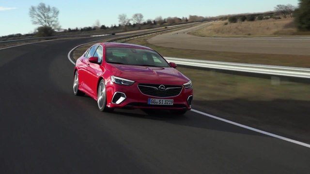 Opel Insignia GSi Grand Sport Driving Video