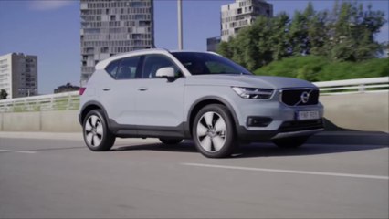 New Volvo XC40 T5 R-Design in Crystal White Lifestyle