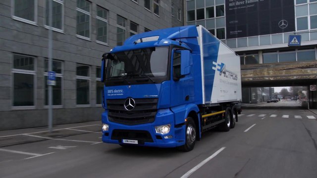 Mercedes-Benz eActros - Driving Video