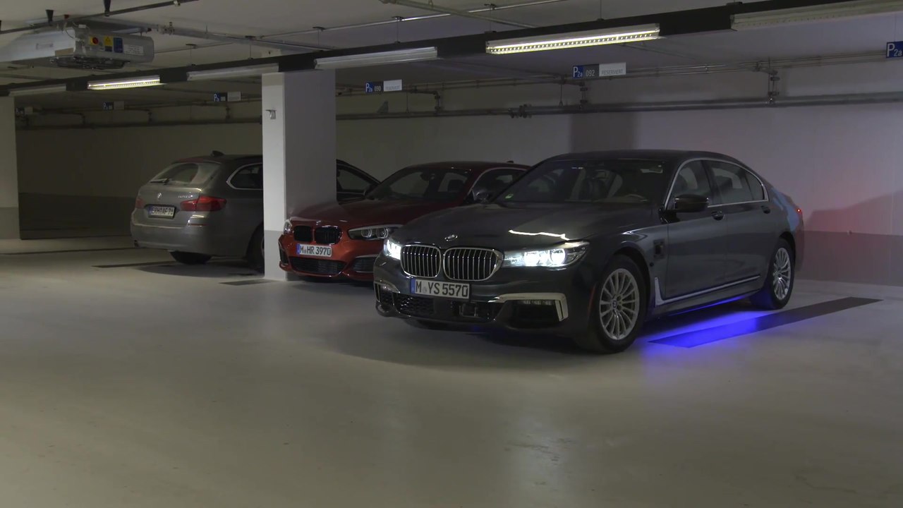 BMW Automated Parking - out of the parking space