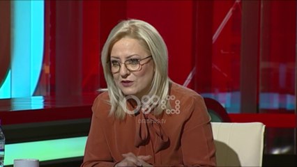 Ora News - Pedagogët kërcënuan me grevë, Nikolla: E gatshme t'i takoj