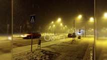 Ora News - Dëborë në Kukës, qarkullimi i makinave me zinxhirë