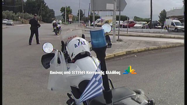 Ξέφυγε η κατάσταση στη γέφυρα του τρόμου. ΡΟΜΑ κατέλαβαν το οδόστρωμα και έβαλαν φωτιές