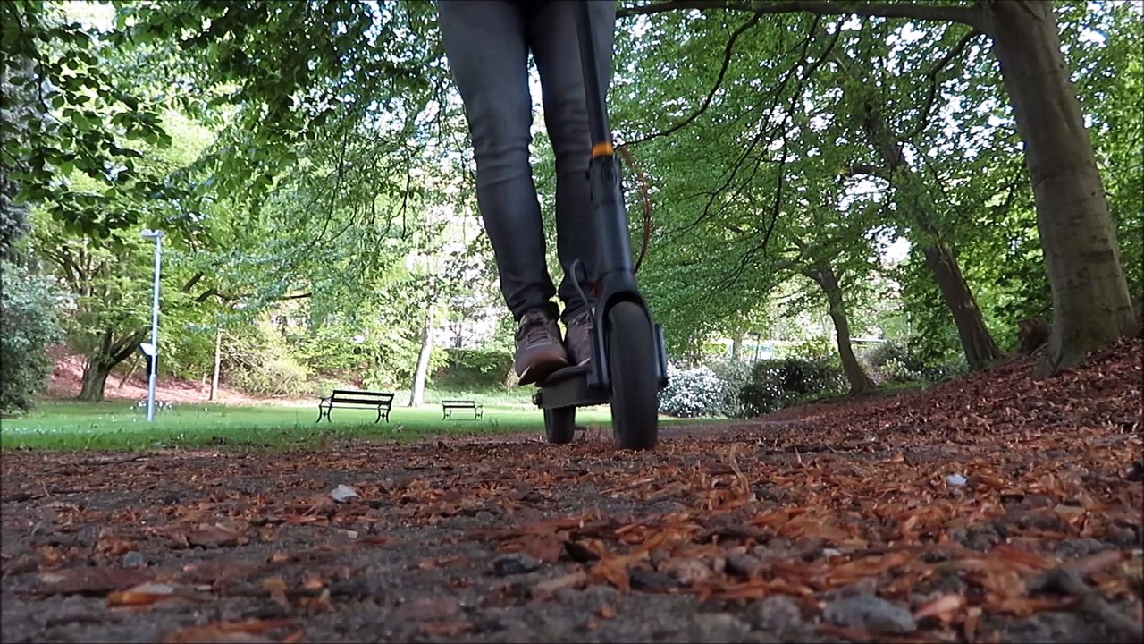 Xiaomi Folding Electric Scooter  M365 ( Youth Edition ) TEST DRIVE - REVIEW