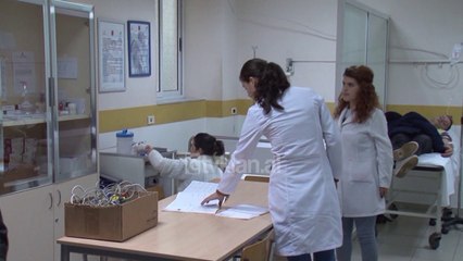 Ministria e Shendetesise: Fruthi, zyrtarisht epidemi