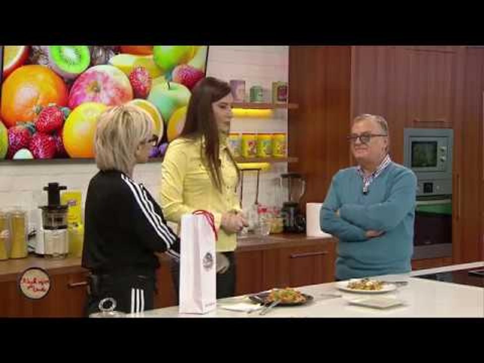 Kush vjen per dreke/ Perballja Mema-Xhaxhiu, ku...