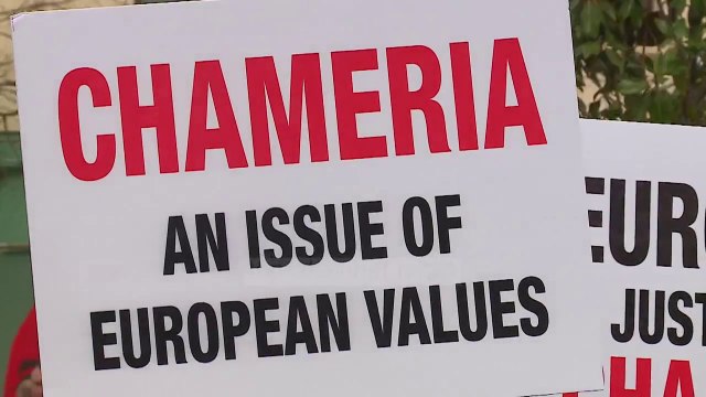 Çamët në protestë: Transparencë për negociatat me Greqinë - Top Channel Albania - News - Lajme