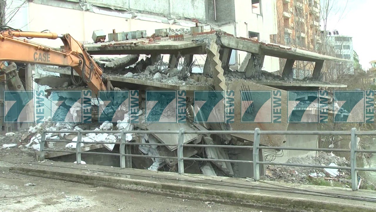 SHEMBET ME SHPERTHIM GODINA NE FIER - News, Lajme - Kanali 7