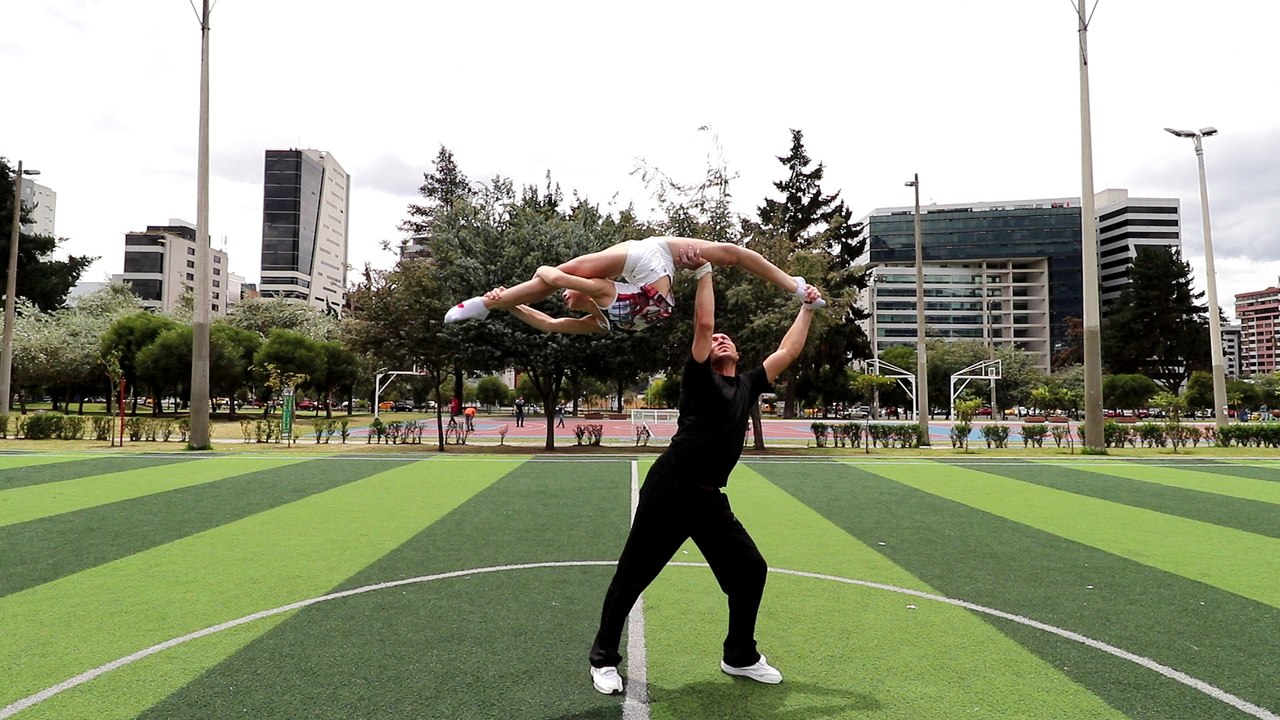 Girl Can Do Crazy Handstands