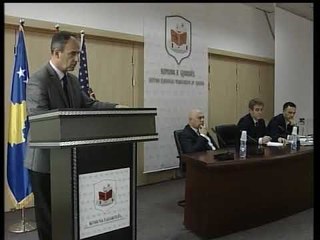 Edmond Dushi interesohet për insulinën e diabetikëve