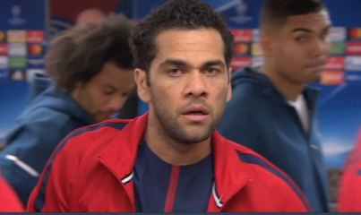 Dani Alves quedaría fuera de Rusia