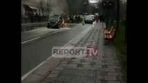 Report TV - Tiranë, shërthen në flakë në ecje e sipër Smarti te Ura e Tabakëve