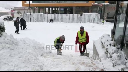 Report TV - Qyteti i Dibrës zbardhet nga dëbora