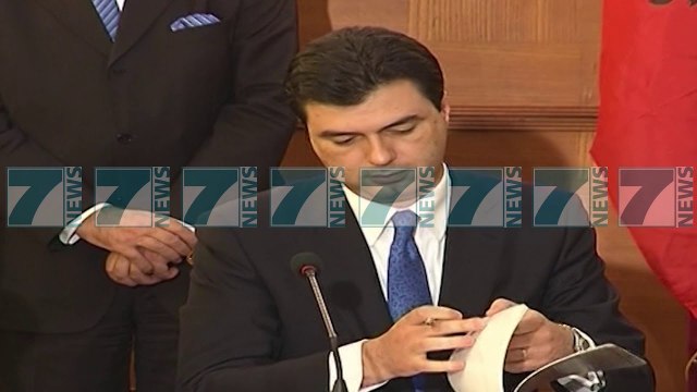 BAKOJANIS KERKON SQARIME NGA KOTZIAS PER NEGOCIATAT ME SHQIPERINE - News, Lajme - Kanali 8