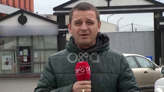 Ora News - Tiranë, grabitësit s'marrin dot kasafortën e bankës, ikin me 20 mijë lekë