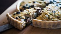 チーズや卵を使わないとってもヘルシーな野菜のキッシュの作り方：Vegan Quiche Recipe | Veggie Dishes by Peaceful Cuisine
