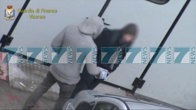 KATER SHQIPTARE U KAPEN NE DY AKSIONE ANTIDROGE - News, Lajme - Kanali 8