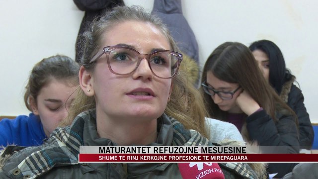 Maturantët refuzojnë mësuesinë, kërkojnë profesione të mirëpaguara - News, Lajme - Vizion Plus
