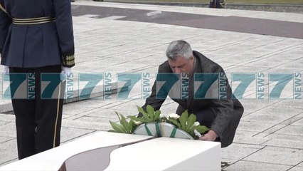 KOSOVA PERKUJTON 20 VJETORIN E EPOPESE SE UCK - News, Lajme - Kanali 10