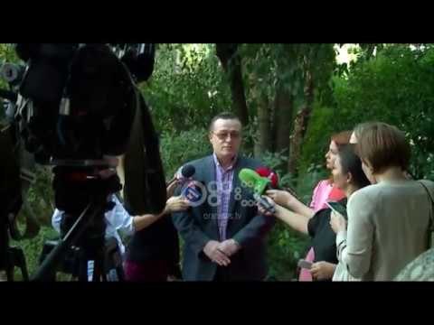 Ora News - A i trembet e djathta një lëvizje të re politike? Ja çfarë mendojnë demokratët