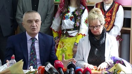 Ora News - Meta uron 7 Marsin nga "Fan Noli", kërkon më shumë bashkëpunim shkollë-familje