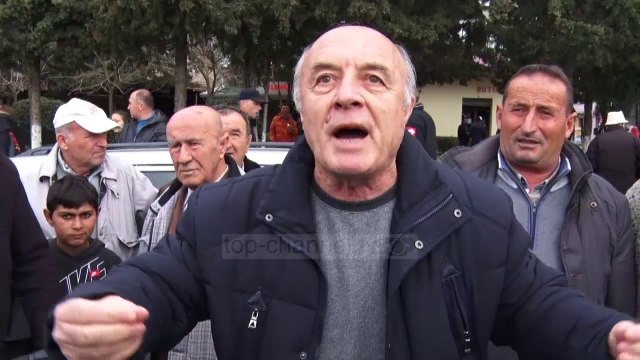 Banorët e Gosës në protestë për energjinë - Top Channel Albania - News - Lajme