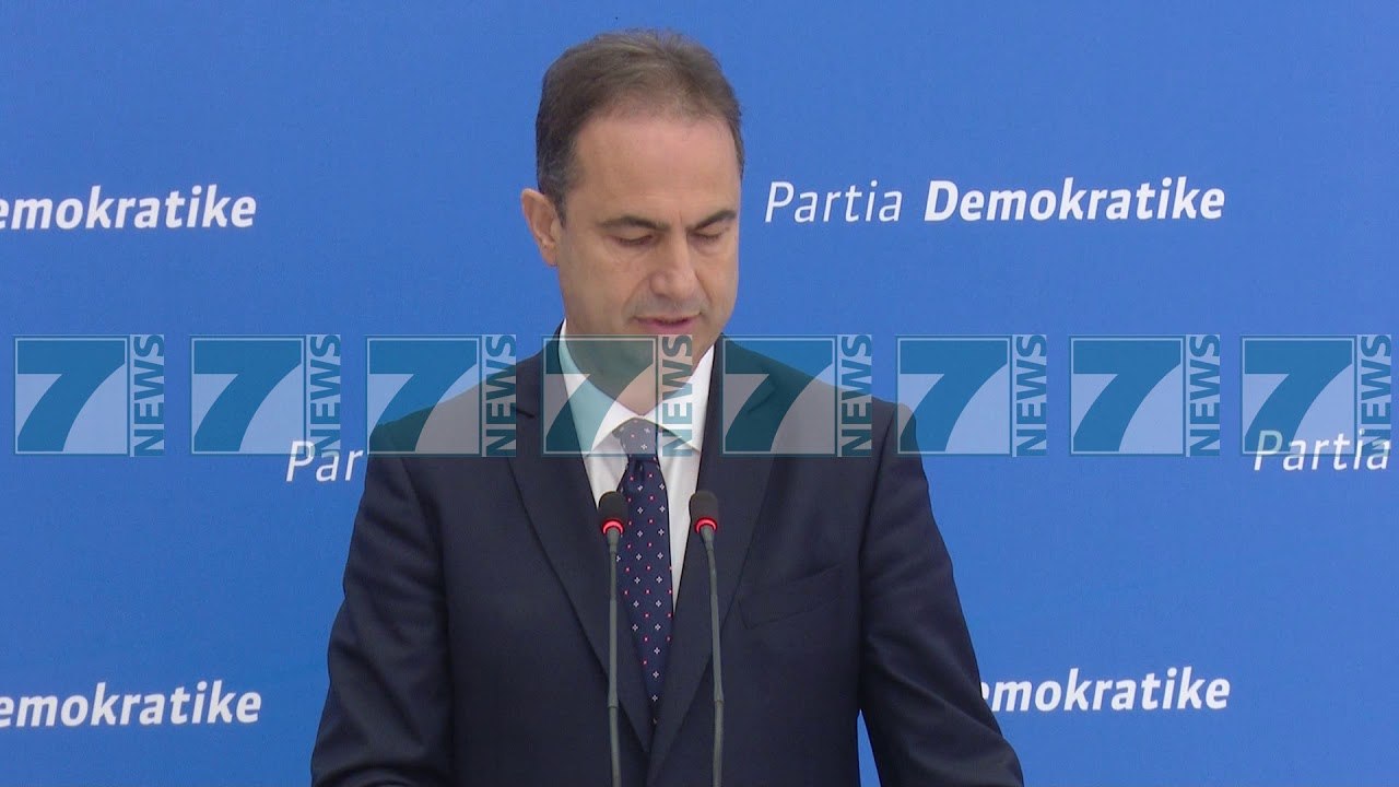 OPOZITA AKUZON QEVERINE PER RRENIMIN E ARSIMIT - News, Lajme - Kanali 13