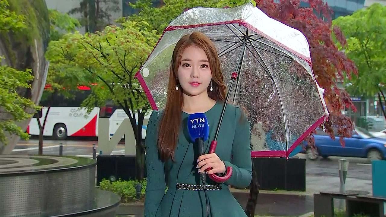 [날씨] 내륙은 봄비...남해안·제주 벼락 동반 호우 / YTN