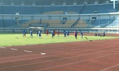 Persiapan Persib Bandung dan Persipura Jelang "Big Match"