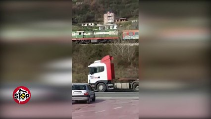 Stop - Prezë, treni del nga shinat, qytetari denoncon rrezikun...