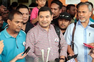 下载视频: Rafizi Ramli keeps mum on his next move