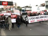 MTST bloqueia rodovia por mais moradias em Taboão da Serra