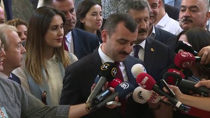 Milletvekili kayıt işlemleri sürüyor - Milletvekili yoğurt dağıttı - TBMM