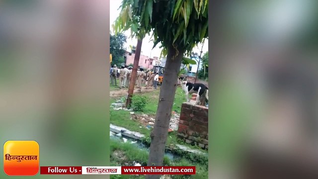 पुलिस ने विरोध के बीच खाली कराया गोरखपुर का डाक्‍टर्स इन्‍क्‍लेव