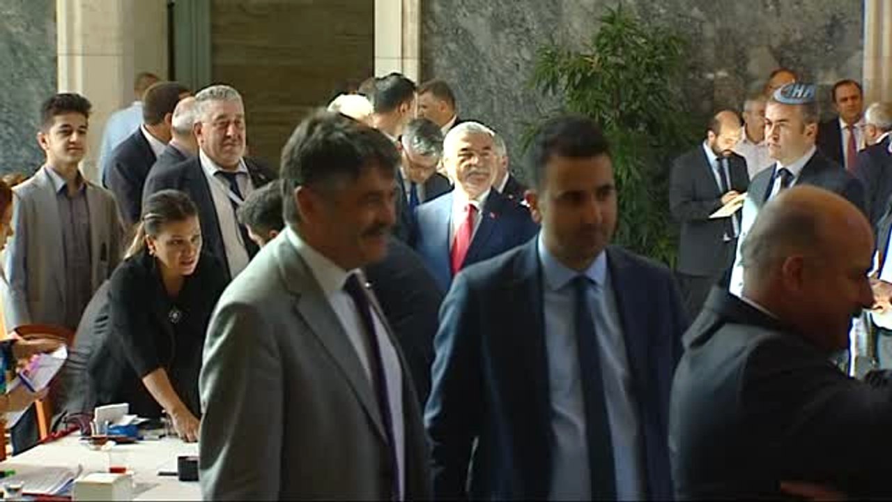 Milli Eğitim Bakanı İsmet Yılmaz Milletvekili Kaydını Yaptırdı
