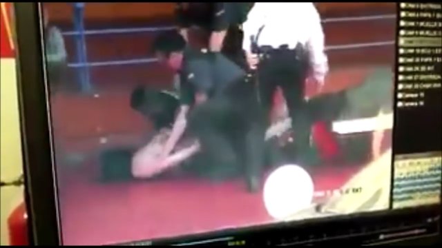 Una pareja atacó a mordiscos a los policías que los iban a detener