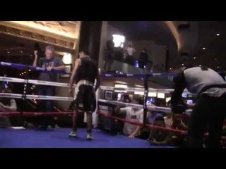 Amir Khan ARRIVES & WORKOUT at MGM Grand - Media & Fans Go Crazy!