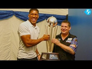 Anthony Joshua with newly crowned PDC Dart World champion Gary Anderson