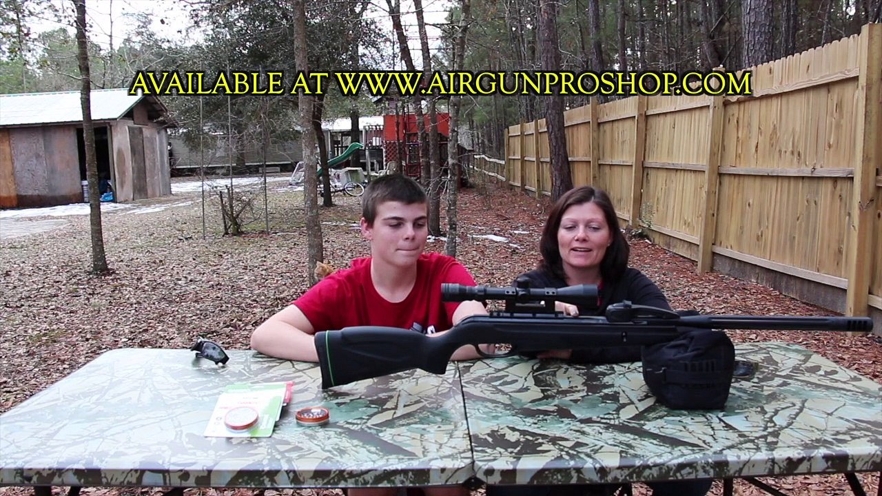 Airgun Angie & Eagle Eye Edmund Battle it out with the Gamo Swarm!