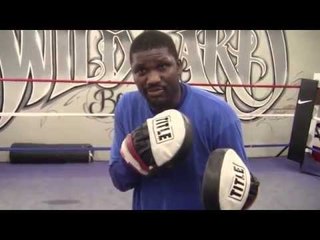 HOW TO THROW A LEFT HOOK by World Champion JUSTIN JUUKO!