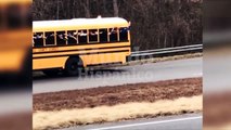 Detienen autobús escolar tras amenaza de “estudiante armado”