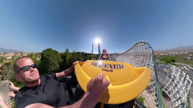 Montagnes russes à 360°