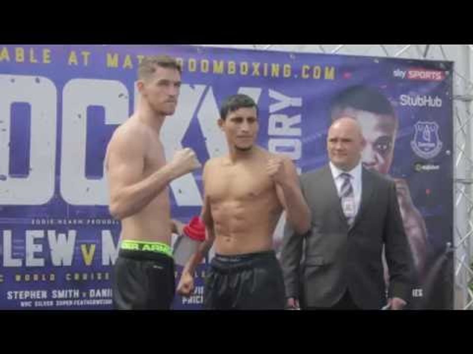 Callum Smith face off.