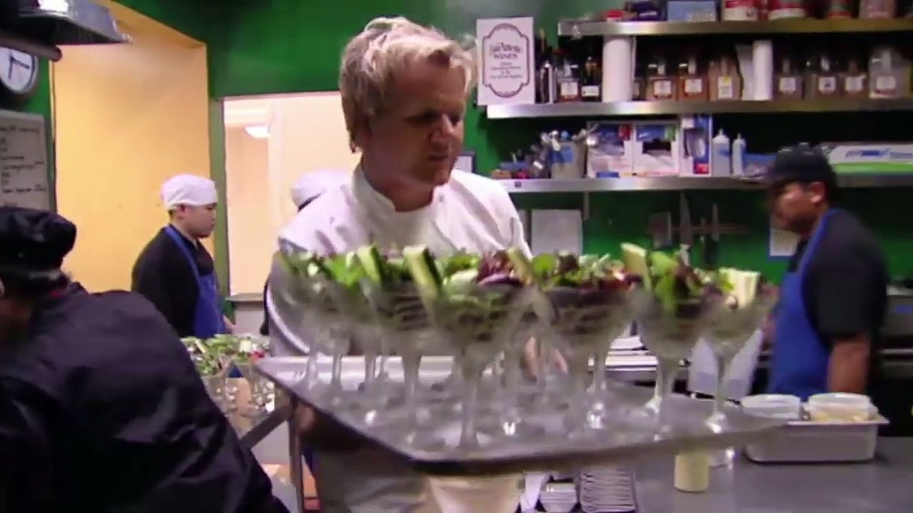 Jerk Chicken Breast Looks Like a Giraffe's Tongue | Kitchen Nightmares